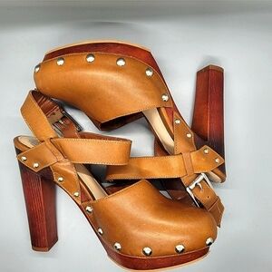 Vince Camuto Elric Studded Leather Platform Pumps Size 6.5M 🌴